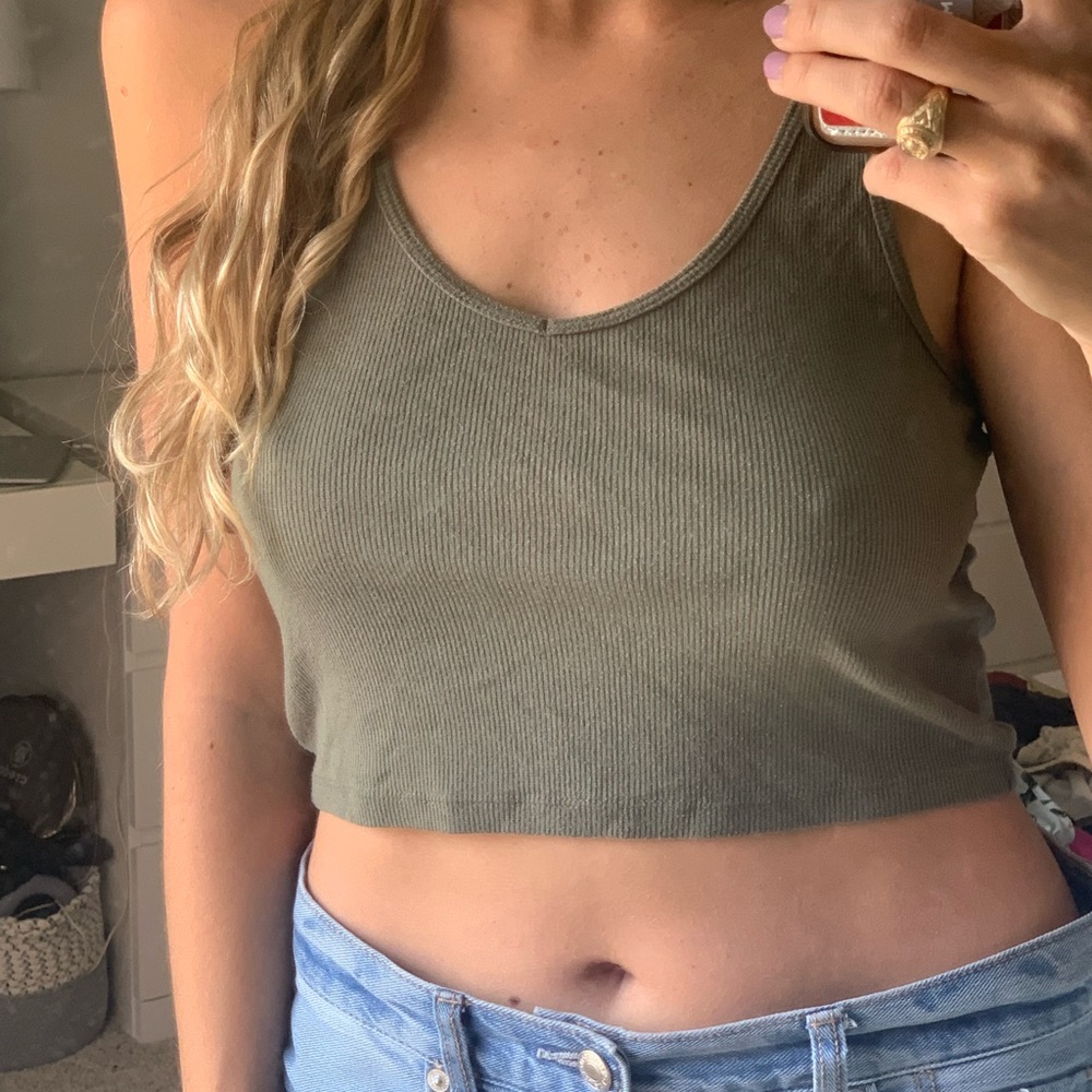 Simple crop top tank